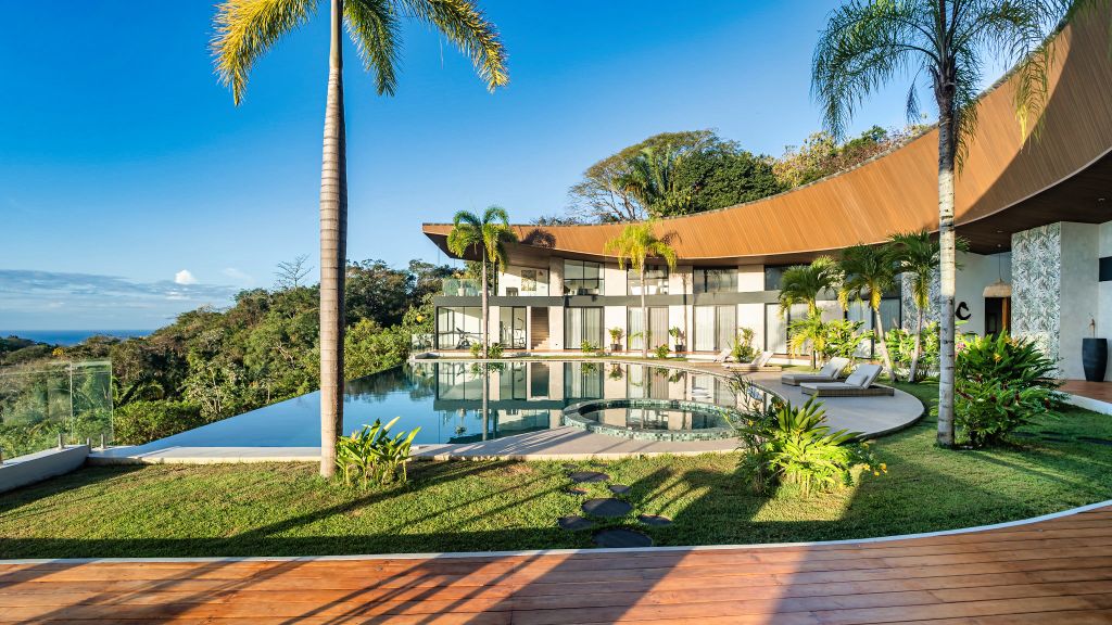 Property photo 1 of 61