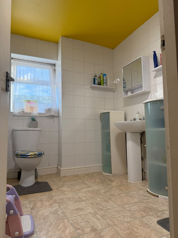 Property photo 2 of 4