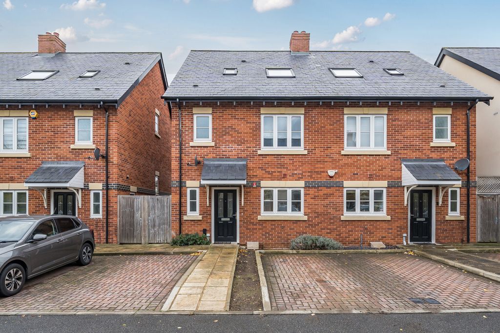 Property photo 1 of 20 1375255-20-6904ce...