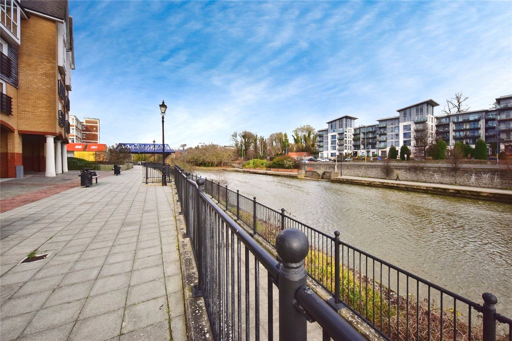 Property photo 3 of 16 Picture No. 03