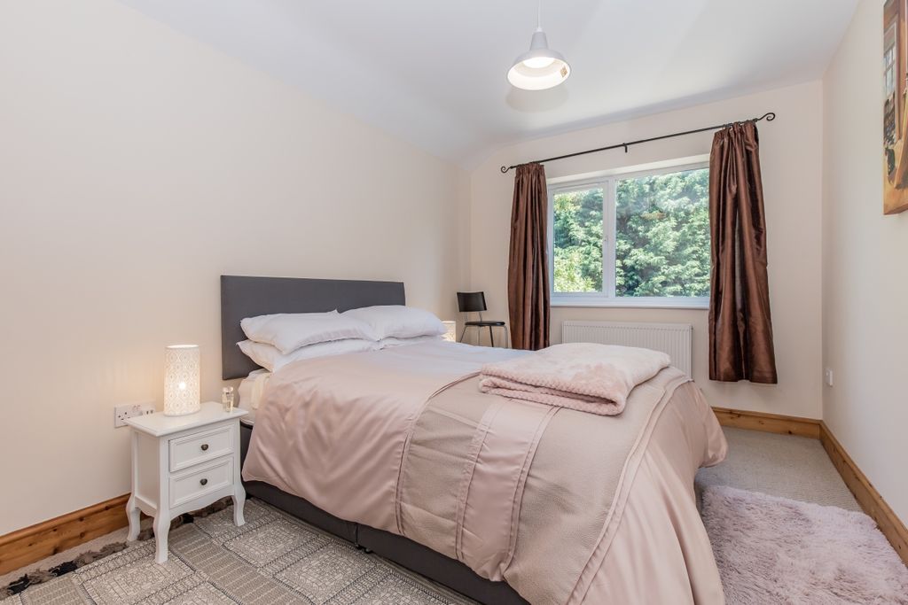 Property photo 2 of 10 97741