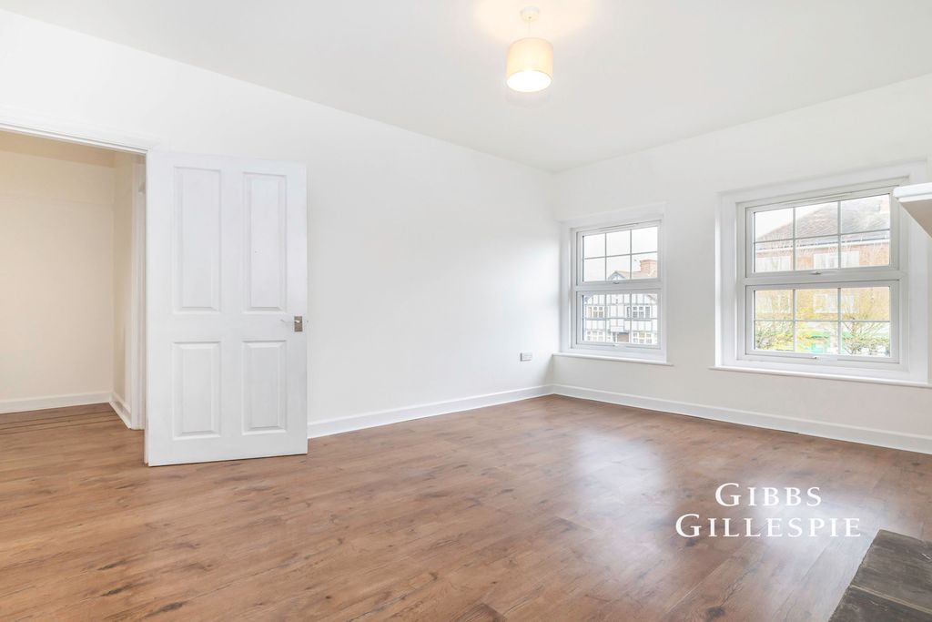 Property photo 1 of 10 Photo