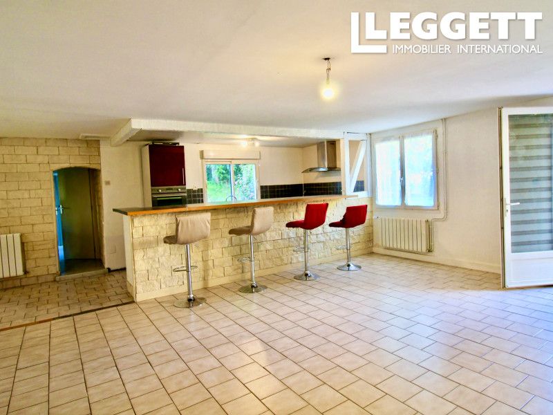 Property photo 2 of 10