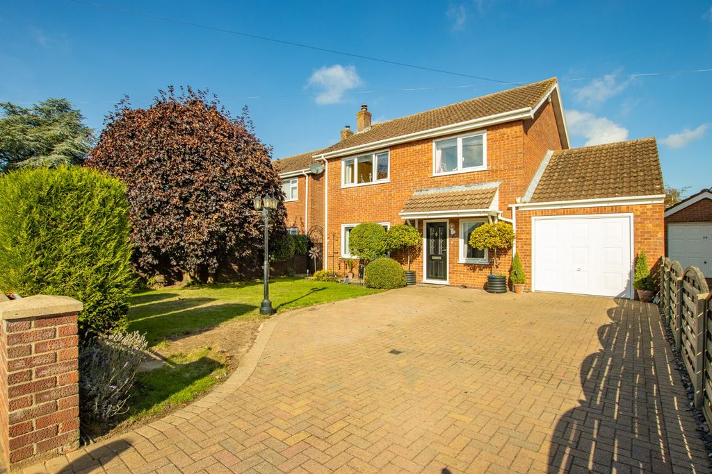 Property photo 1 of 30 4581641