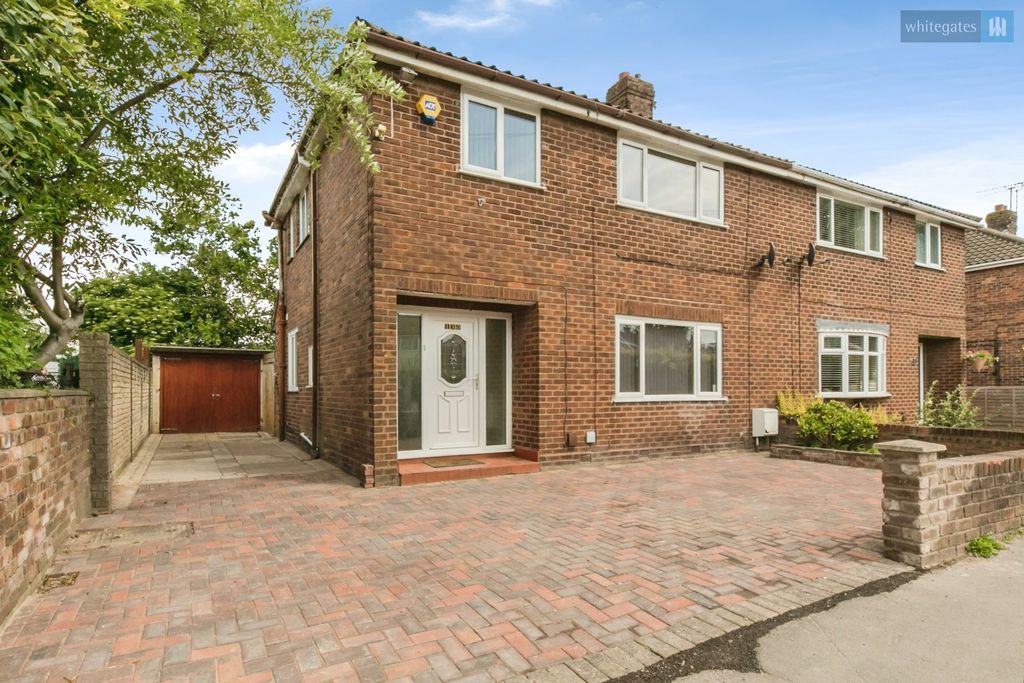 Property photo 1 of 17 Pbox-Img.Jpg