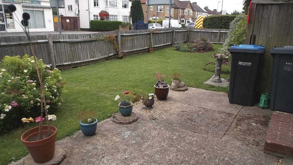 Property photo 1 of 7