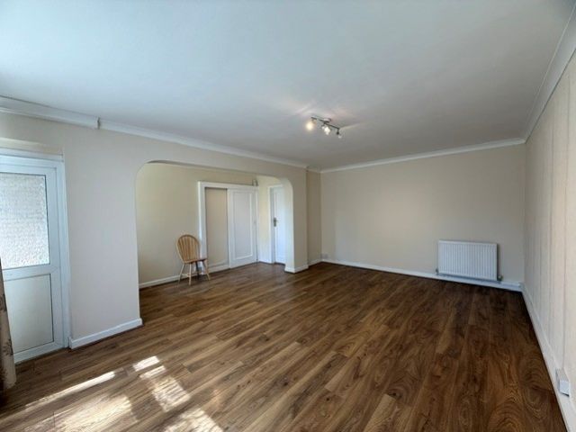 Property photo 3 of 7 3