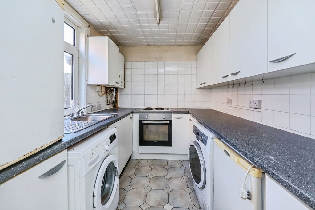 Property photo 3 of 20 Pbox-Img.Jpg