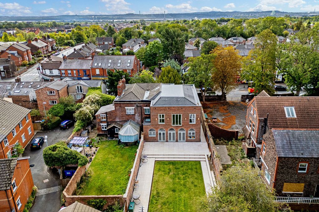 Property photo 1 of 54