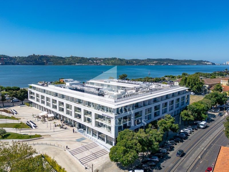 Property photo 1 of 43