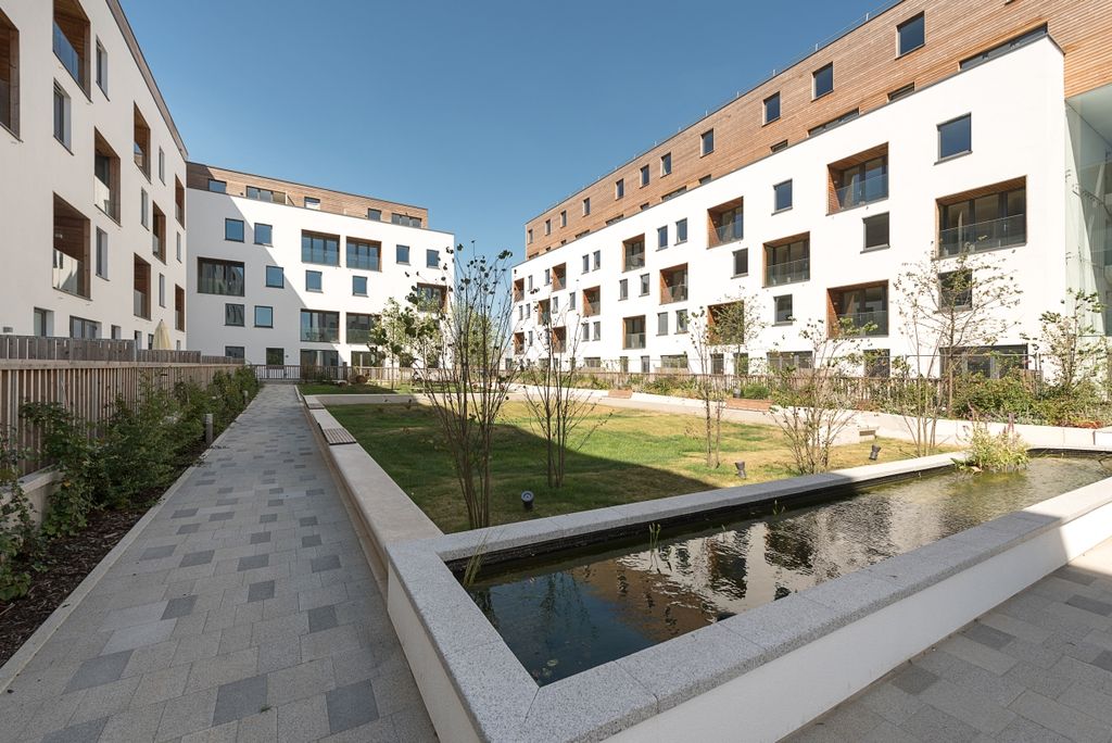 Property photo 3 of 9 Cara-House-002 (15)