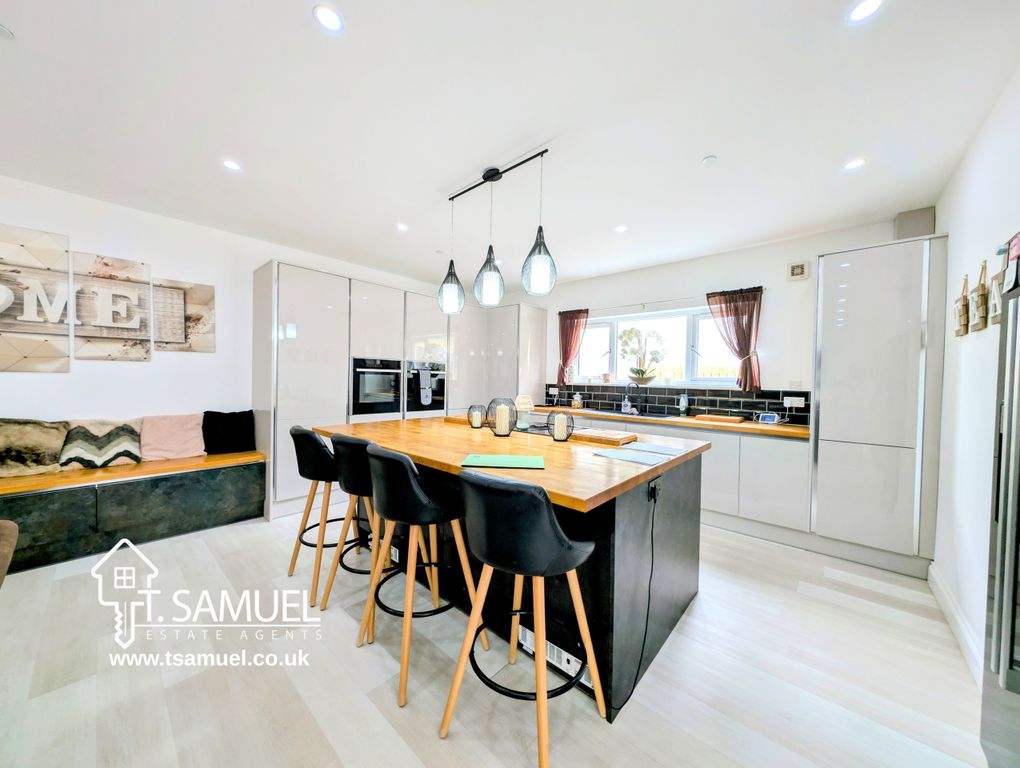 Property photo 2 of 74 Kitchen/Diner