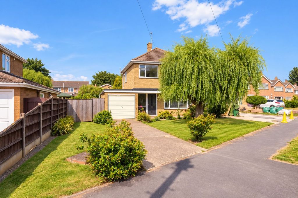Property photo 1 of 19