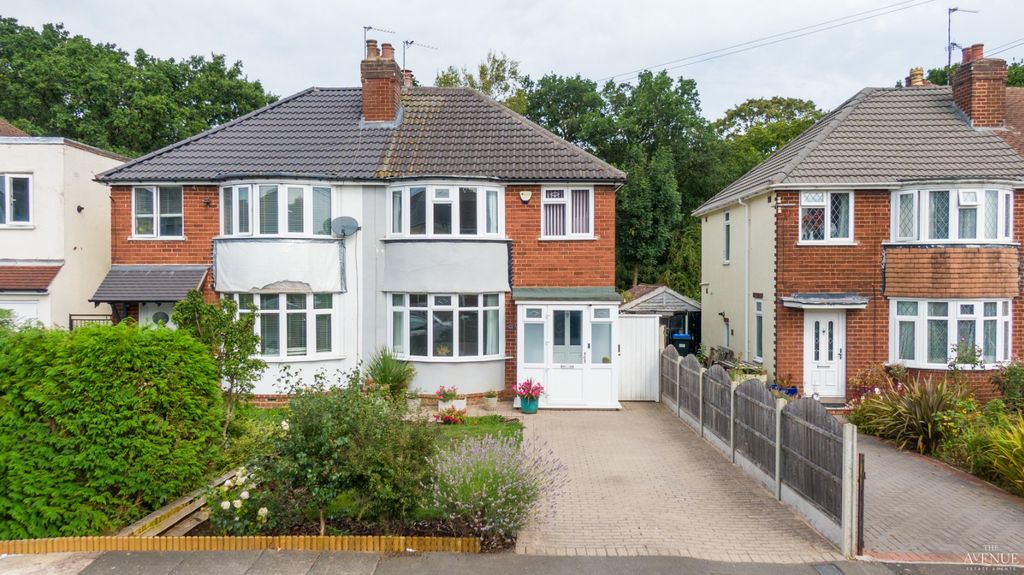 Property photo 1 of 27 3888880