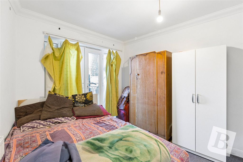 Property photo 3 of 11 Bedroom One