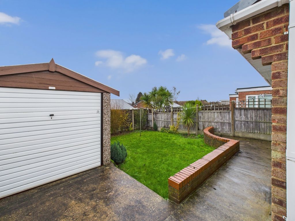 Property photo 3 of 24 Cam04233G0-Pr0045-Still027