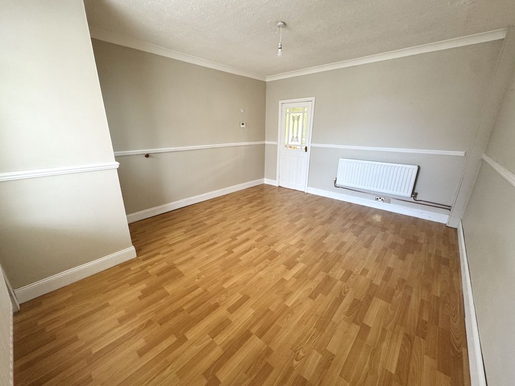 Property photo 2 of 15 Img_8763