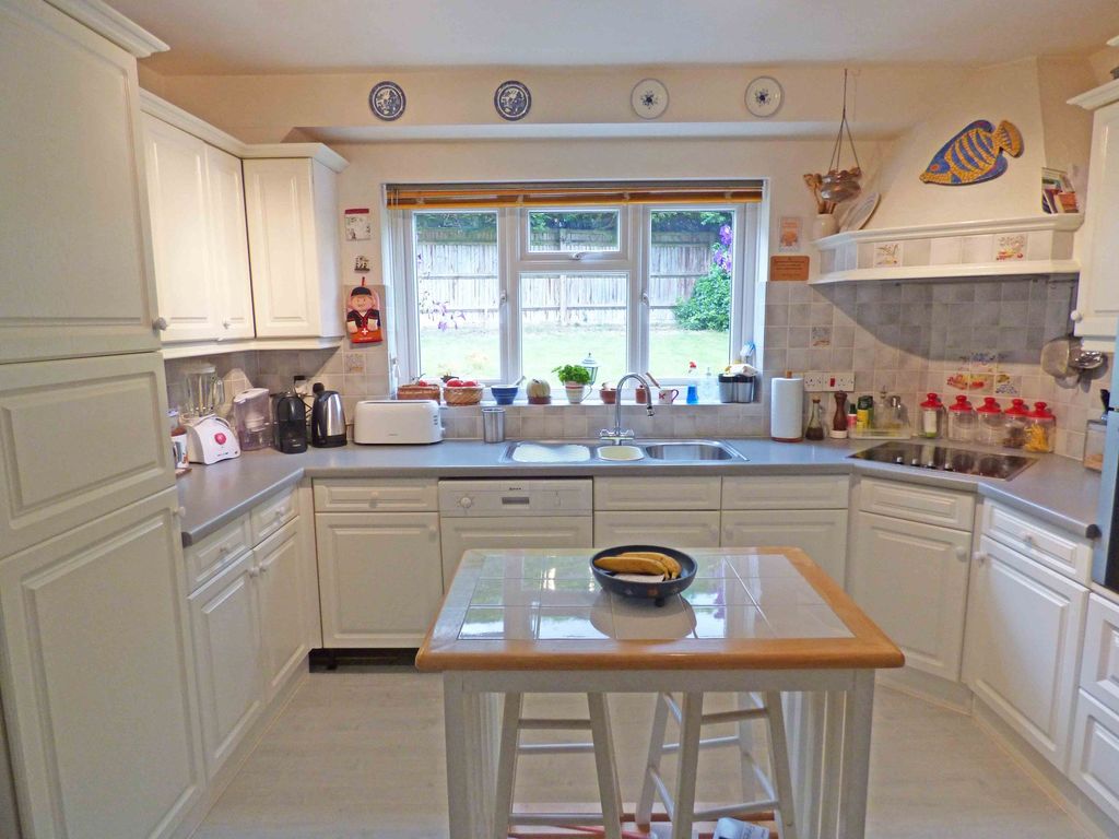 Property photo 2 of 13 Photo 12