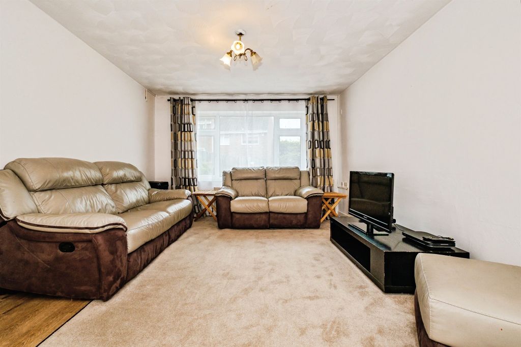 Property photo 2 of 20