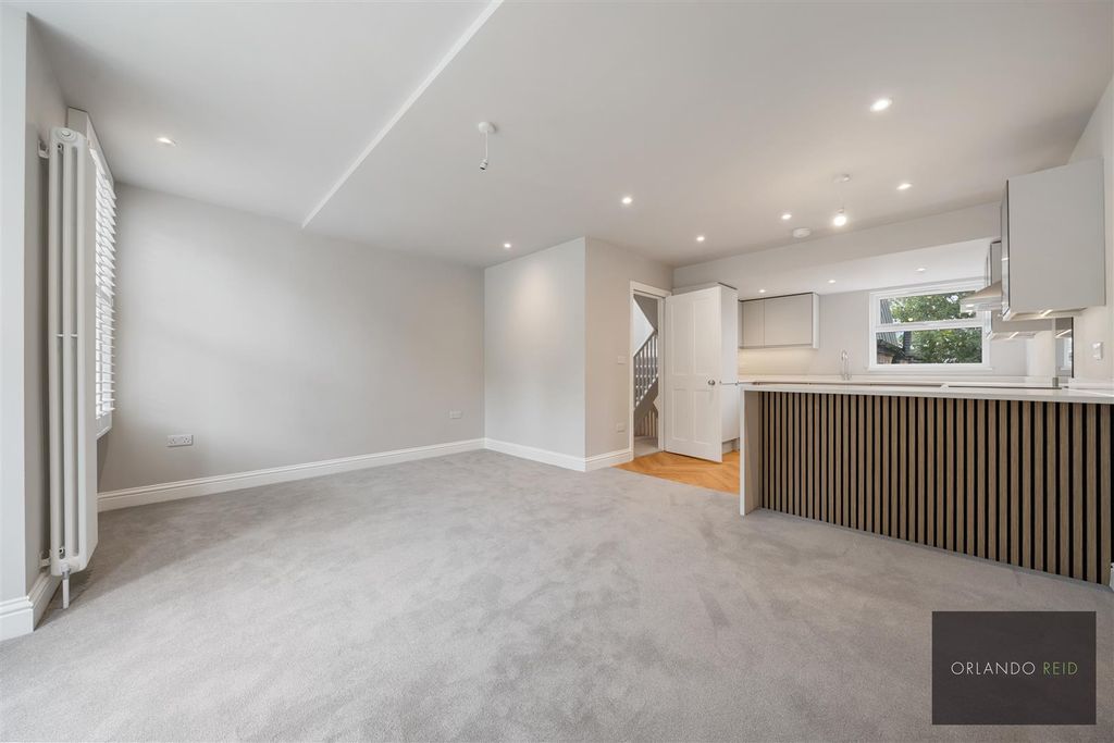 Property photo 1 of 12 182B Dunstans Road Se22 0Es-6.Jpg