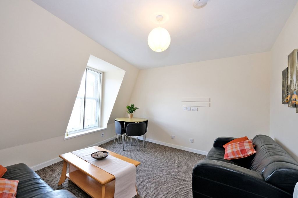 Property photo 2 of 18 2