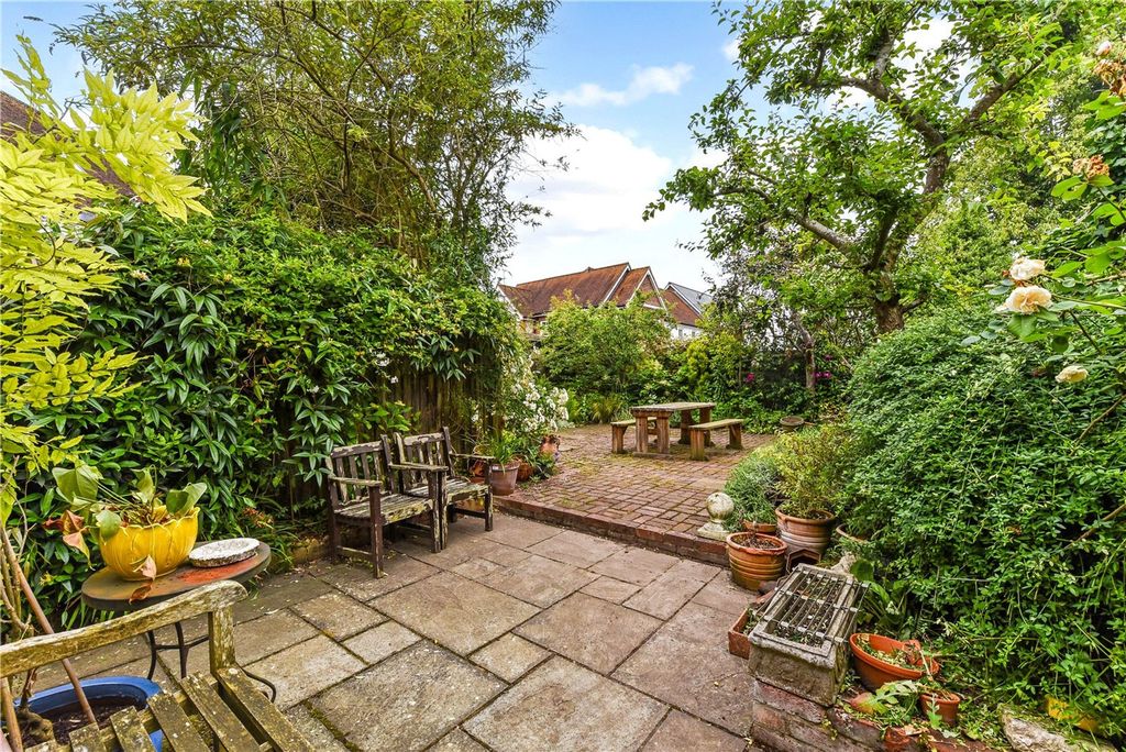 Property photo 3 of 22 Garden