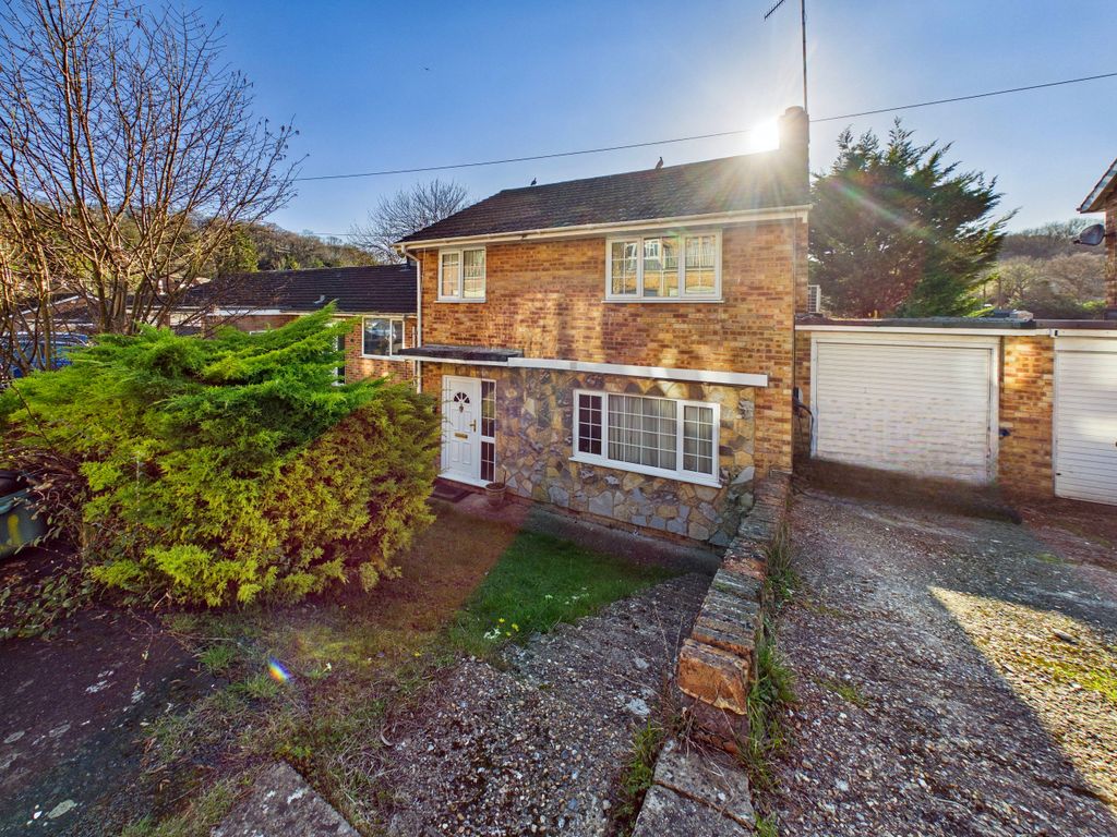 Property photo 1 of 14 Cam01984G0-Pr0574-Still013