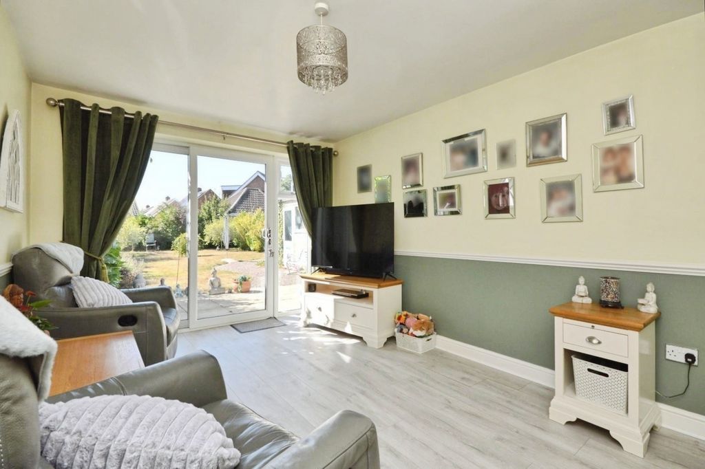 Property photo 2 of 13