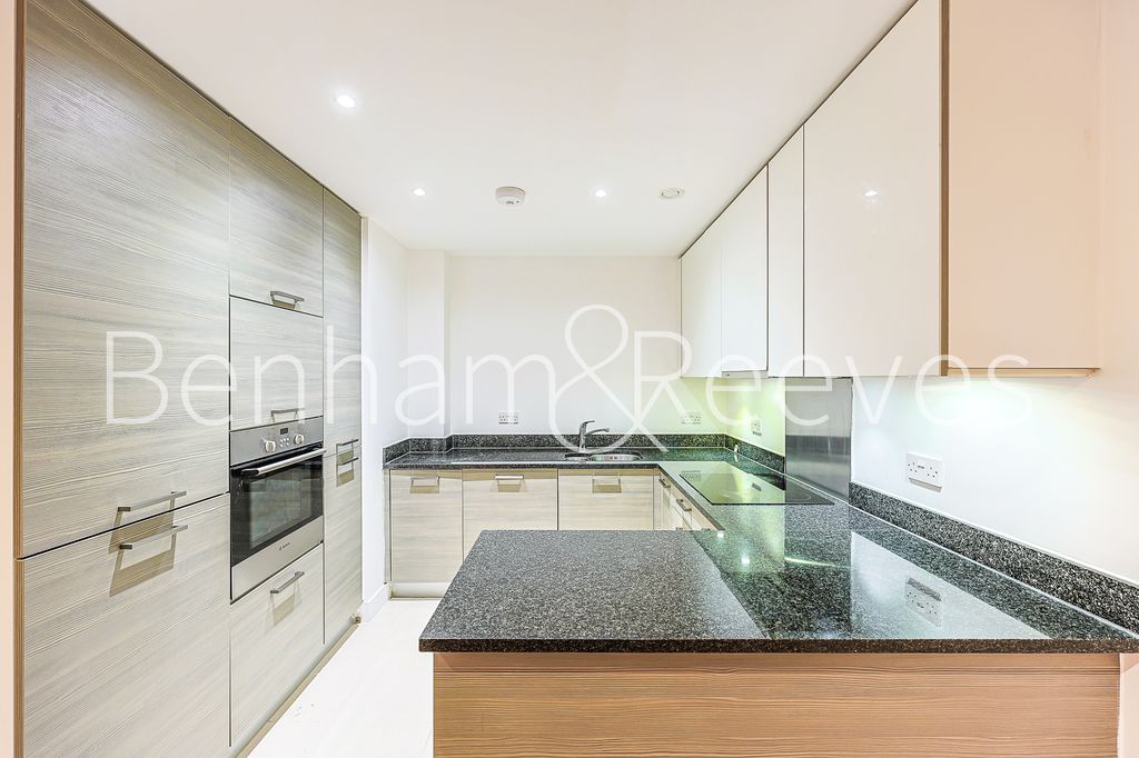 Property photo 2 of 13