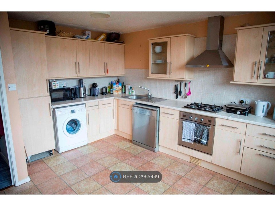 Property photo 3 of 23 Kitchen_2