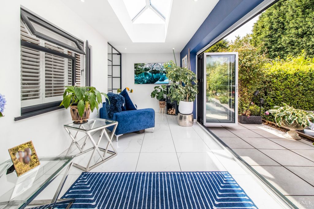 Property photo 3 of 49 4399596