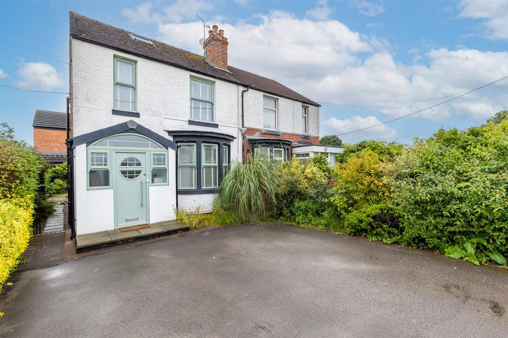 Property photo 1 of 18 Ridgemount-1.Jpg