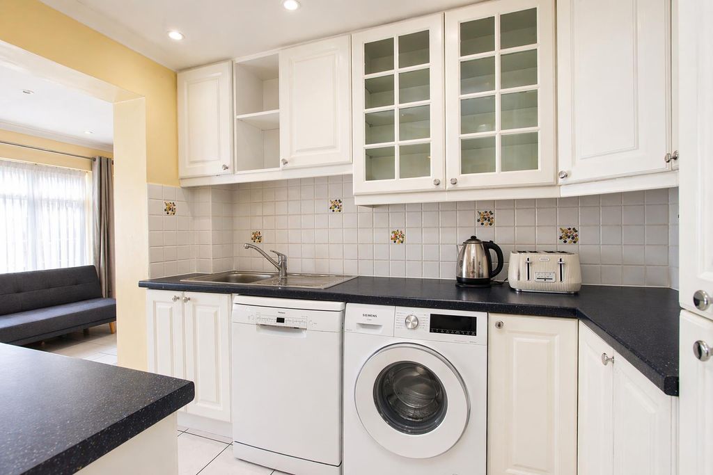 Property photo 3 of 15 611Fa78B-6F23-4F3B-9A05-Fc9614E9c815.Png