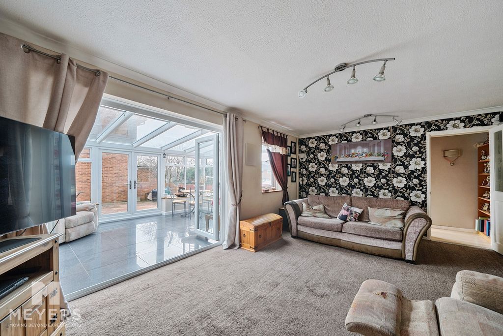 Property photo 3 of 21