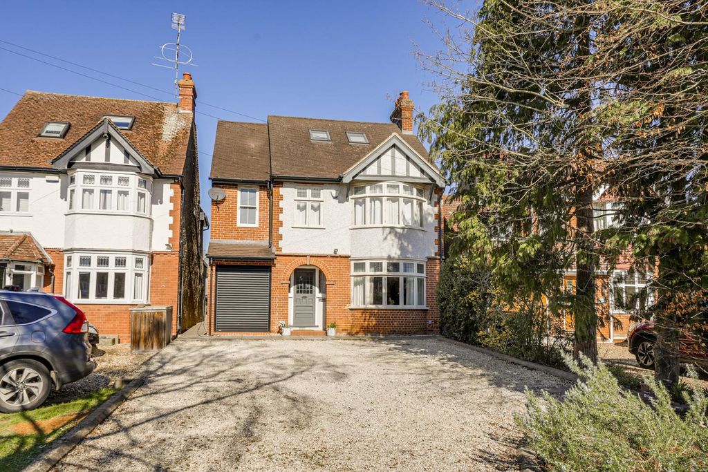 Property photo 1 of 32