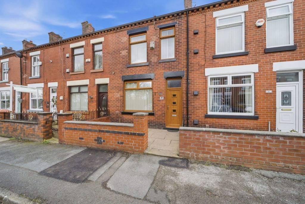 Property photo 1 of 33