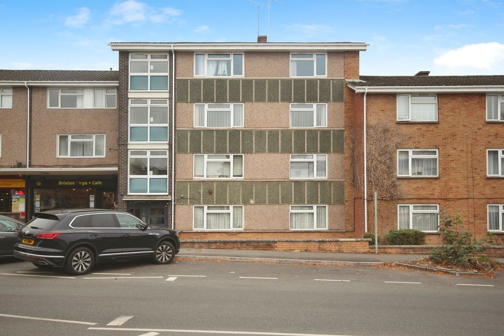 Property photo 1 of 8