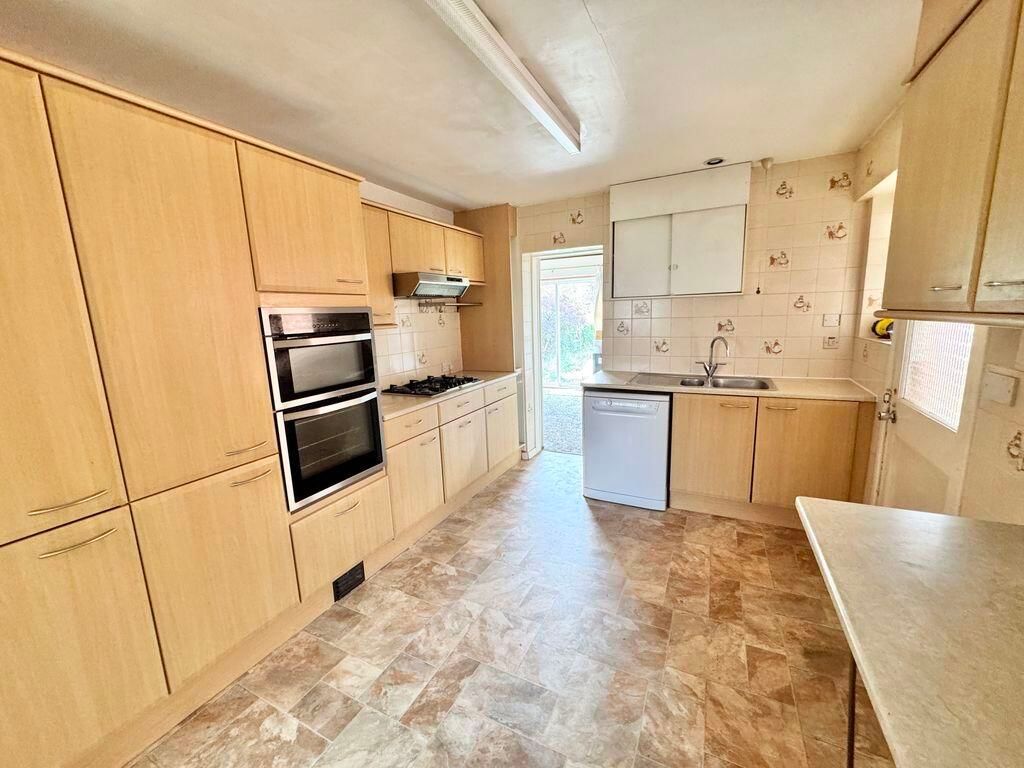 Property photo 2 of 22