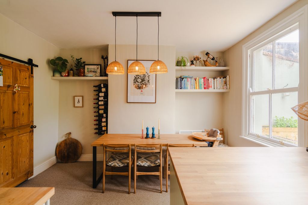 Property photo 1 of 17 22
