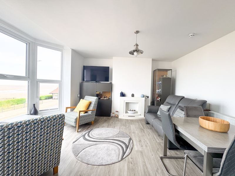 Property photo 2 of 12 Open Plan