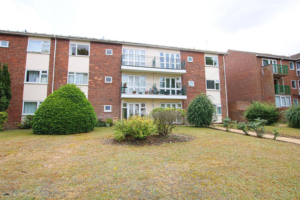 Property photo 1 of 8 Img_1297Fnt.Jpg