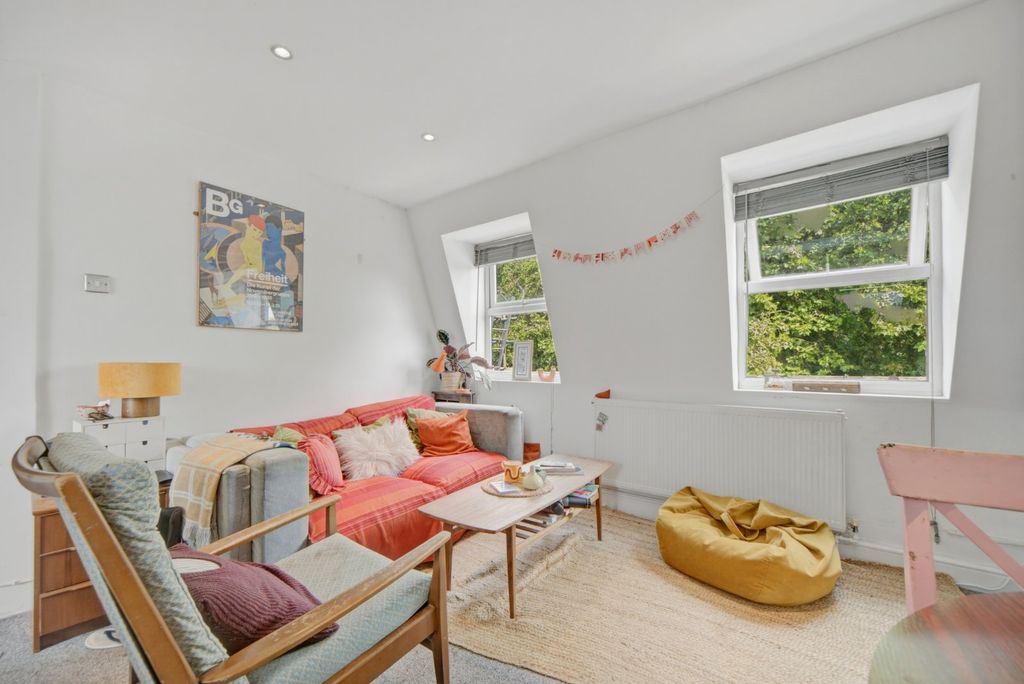 Property photo 1 of 12 Picture No. 02