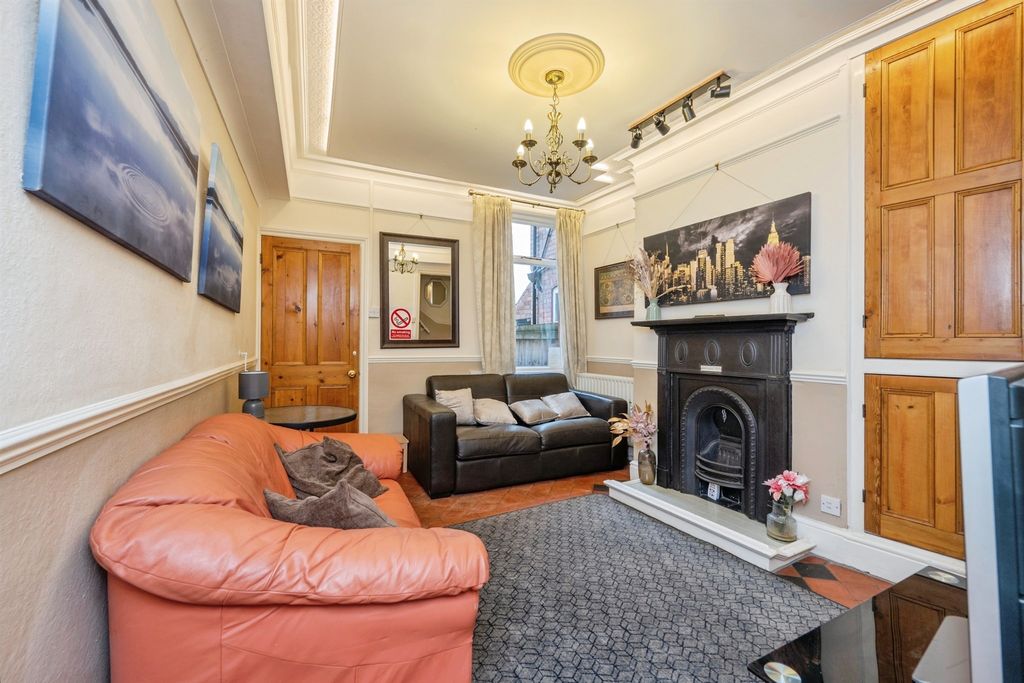 Property photo 3 of 18