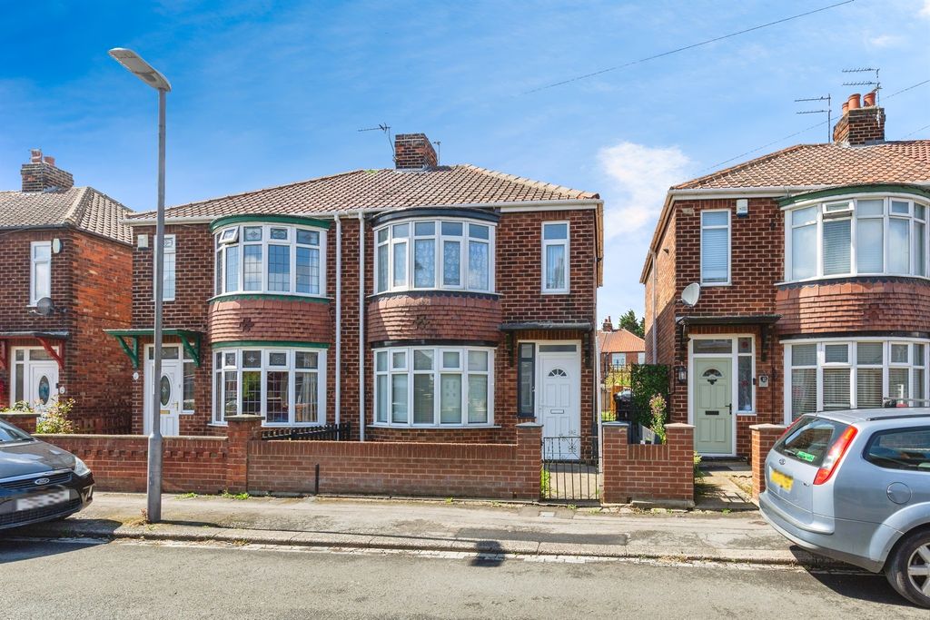 Property photo 1 of 12