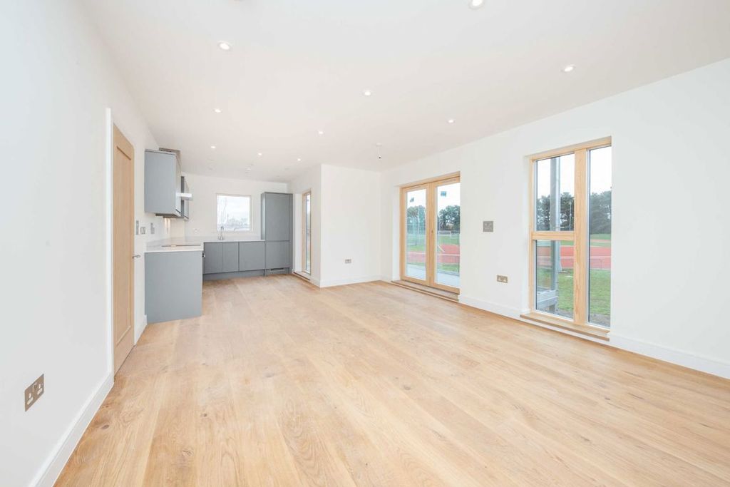 Property photo 2 of 5