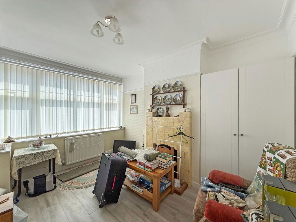 Property photo 3 of 23