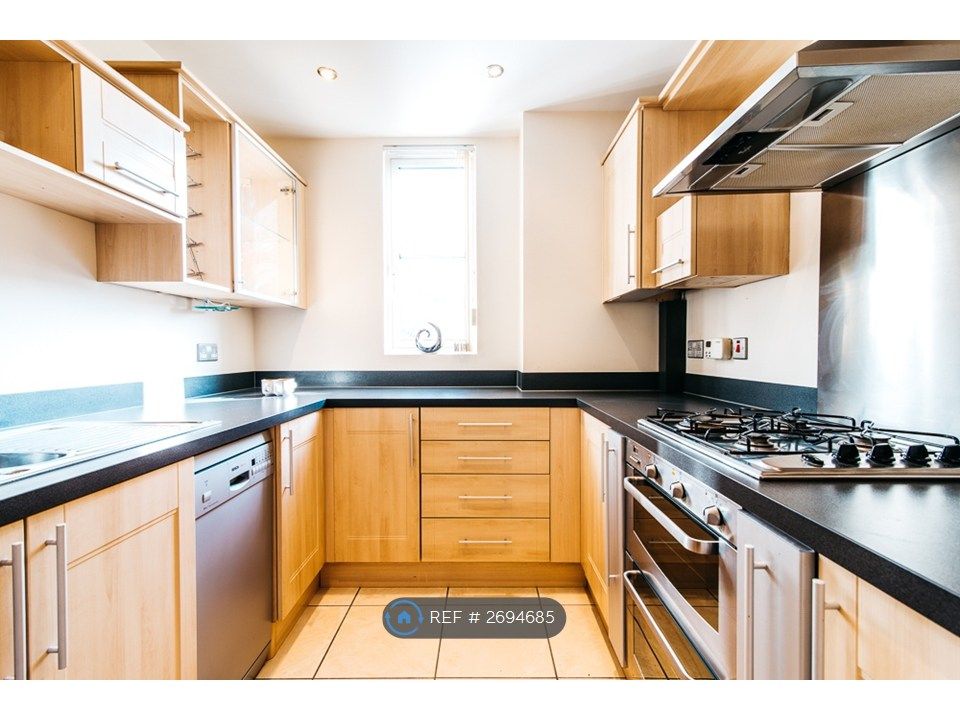 Property photo 1 of 7 Kitchen