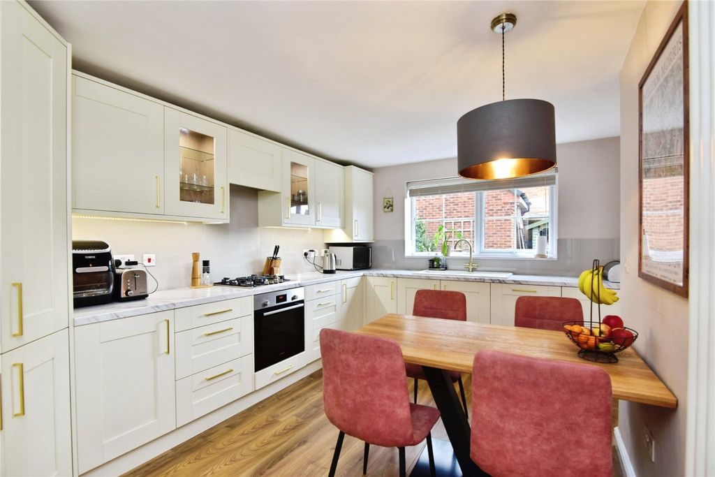 Property photo 3 of 18 Picture No. 04