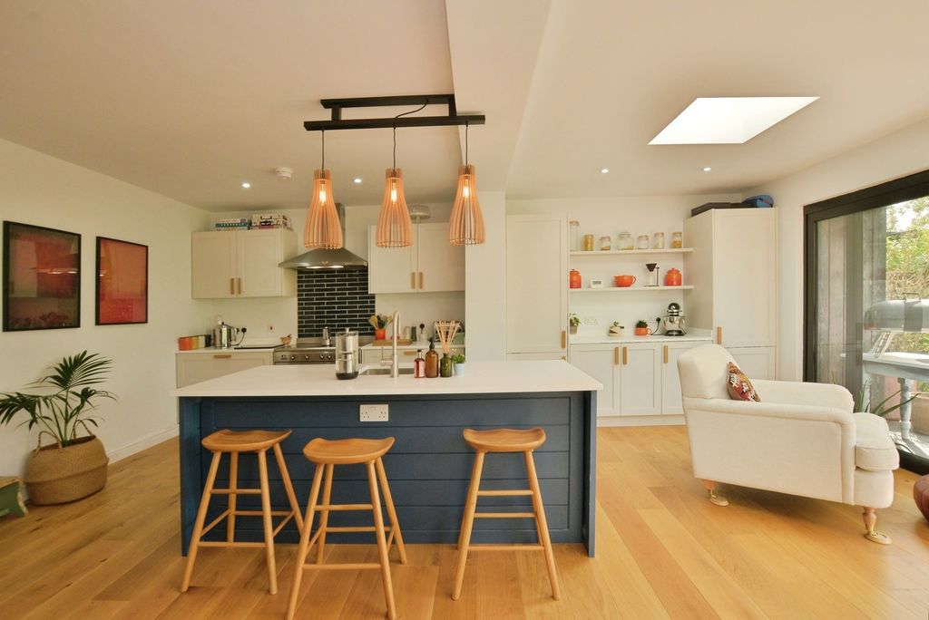 Property photo 3 of 22 Pbox-Img.Jpg