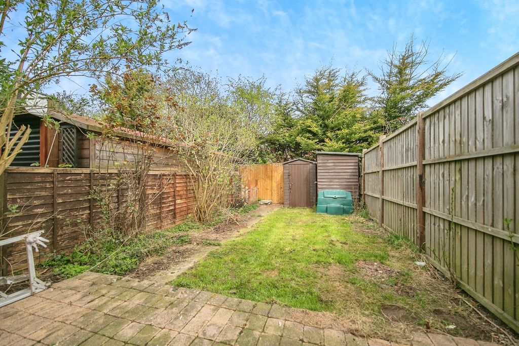 Property photo 3 of 12